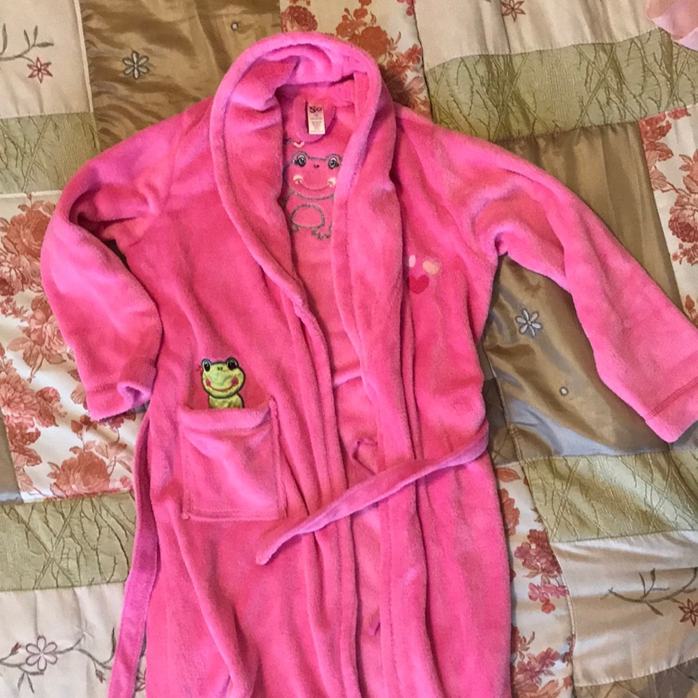 Cute frog pink robe adorable fluffy super soft